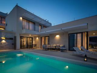 Magnificent Murter Villa Villa Royal 4 Bedrooms Sea Views & Private Pool - 4