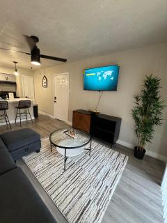 DT Dallas l Adorable 1BD l NorthPark & Galleria - 6