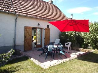 Fermette rénovée, animaux acceptés, internet, Montluçon proche - FR-1-489-83 - 8