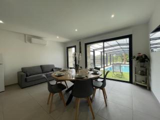 Gîte rénové avec piscine couverte chauffée, spa, climatisation et équipements PMR à Couzon - FR-1-489-483 - Couzon - 7