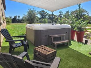 Gîte rénové avec piscine couverte chauffée, spa, climatisation et équipements PMR à Couzon - FR-1-489-483 - Couzon - 5