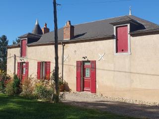 Belle maison familiale 19e siècle restaurée avec terrasse et jardin à Cindré - FR-1-489-406 - 1