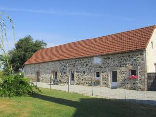 Maison rénovée pour couple au cœur d'une ferme avec SPA - FR-1-489-579 - Cressanges - 0