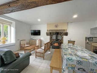 Maison Normande Authentique, Accessible PMR, Animaux Bienvenus, Activités Nature et Calme Assuré - FR-1-497-74 - Saint-Fraimbault - 2