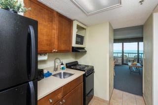 Tropical Paradise Oceanfront Suite Stunning 6th-Floor Retreat - 2
