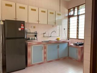 Staycation Taiping Homestay - 1