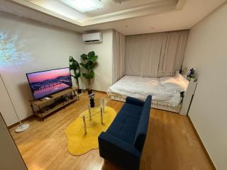 2-3230 #Recently renovated #Boutique stay #Gangnam Stn, 5-min #Yeoksam Stn, 3-min #OTT #Cozy and stylish accommodation - Seoul - 5