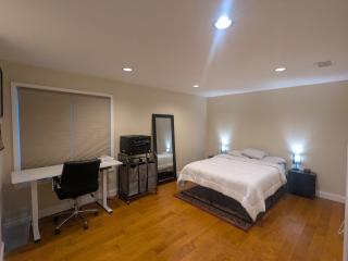 2BR 2BA Condo - Quick NYC Access! - Fort Lee - 3