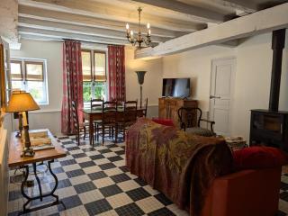 Charmante Maison de Campagne avec Piscine Chauffée en Charente - FR-1-653-278 - Abzac - 1