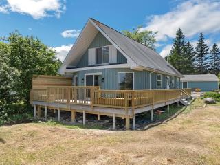 Waterfront Retreat with Stunning Views home - Gouldsboro - 0