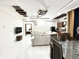 Luxury Apartment Hotel and Guest House - Islamabad - 8