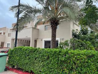 Stylish Accomodation in Bahria Town Karachi - Karachi - 6