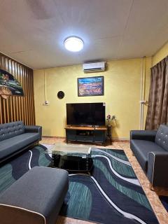 HOMESTAY ALORSETAR TOWNCENTRE by ASTARILA GUESTHOUSE-StadiumDarulaman - iSLAM SAHAJA - Private Pool, BBQ Zone & Kolam Pancing Puyu - 8-13pax - 6