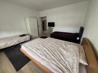 Moderne Zimmer nähe A3 - 9