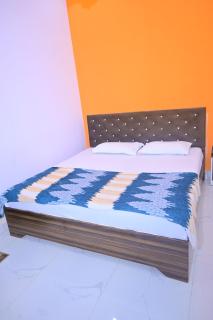 Hanumat Kripa Home Stay - Ayodhya - 4