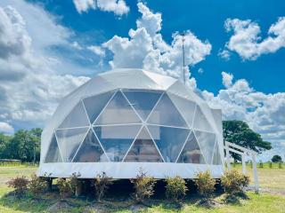 GEO Dome - Flatonia Glamping Retreat & RV Resort - Flatonia - 0