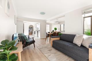 Stylish 2-Bed House in Leichhardt - Sydney - 0