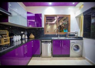 Spacious Moroccan Stay, Near Airport - Marrakesh - 3