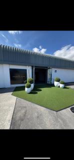 Hares Haven pet friendly sleeps 6 - Hull - 6