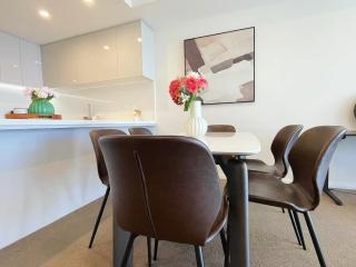 Sea & City View 2BR AT Hurstville - 7