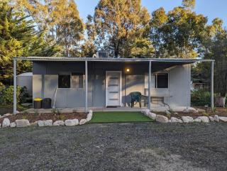 Tiny Homes Escape at Grampians Edge by Tiny Away - Dadswells Bridge - 7