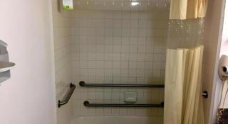 Days Inn & Suites by Wyndham Mobile - Mobile - 3