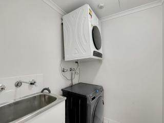 MetaWise Cozy 1BR City Pad W Parking Near RPA & Sydney Uni - Sydney - 9