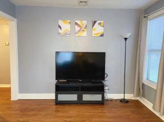 2 CoZY HOME WITH HUGE PATIO - 5