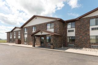 Super 8 by Wyndham Perham - Perham - 0