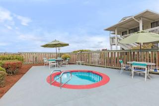 Days Inn by Wyndham Auburn - Auburn - 7