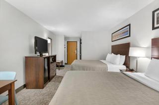 Quality Inn Columbia Mall - Grand Forks - 2
