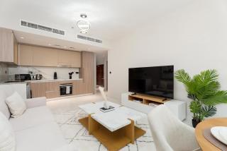 Stylish 2BR at Elite Residences - 7