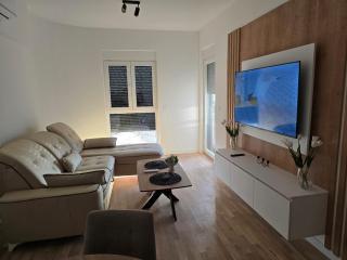Lux Apartment Dani - Bar - 0