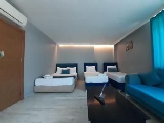 216 Turkuaz Suit - Istanbul - 5
