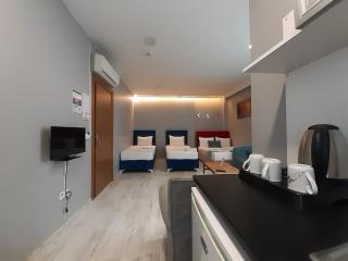 216 Turkuaz Suit - Istanbul - 2