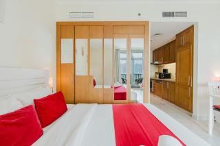 RH - Beautiful canal view, Sleek & spacious Studio, central location - 4