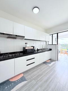 Executive elegantly furnished three bedroom apartment with all modern facilities ,modern swimming pool ,fully equipped gym,children playground and close proximity to major shopping centers and gourmet restaurants in kilimani - Nairobi - 9