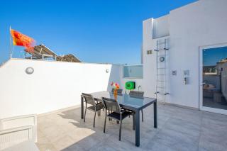 St Venera Penthouse 2 Balconies Big Screen TV - Santa Venera - 6