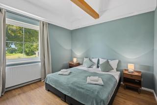 GUT KLETKAMP "Finkenhaus" - Idyllisch freistehendes Landhaus mit 3 Schlafzimmern und fantastischem Ausblick I 8 Personen I Offener Kamin I Garten I Wintergarten I Große Terrasse I Ruhig am Waldrand I Parkplätze I WLAN - Kletkamp - 2