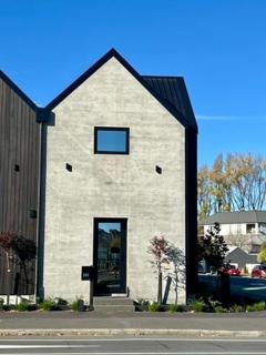 Luxury corner 2BR Townhouse with parking - Christchurch - 5