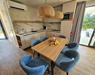 Amadria Park Camping Trogir Exclusive Beach Villas - Seget Vranjica - 4