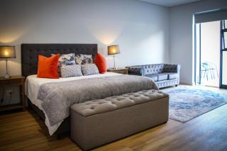 Upmarket Room - 5