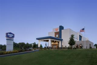 Hampton Inn & Suites Moline-Quad City Int'l Aprt - 8