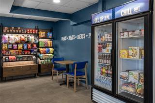 Hampton Inn & Suites Moline-Quad City Int'l Aprt - Moline - 3