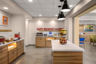 Hampton Inn & Suites Moline-Quad City Int'l Aprt - Moline - 1