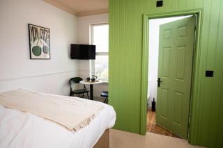 Settle Southampton - Stylish Self Check-In Rooms & Self Catering Suites - Southampton - 1