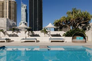 Hilton Surfers Paradise Hotel & Residences - 8