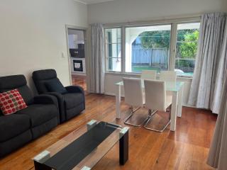 Central Spacious House With Backyard And Patio - Palmerston North - 8