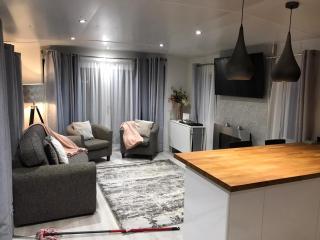 River Coquet Luxury Hot Tub Retreat - 9