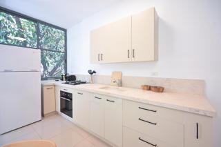 Renovated & Quiet 2BR Apartment near Gordon beach by HolyGuest - 2